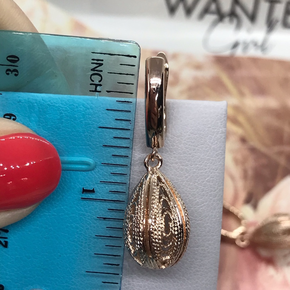Rose Gold Plated Set of Earrings and Necklace - Picture 4 of 5